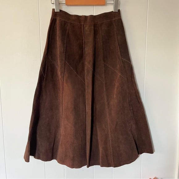 Vintage Suede Leather Skirt Brown Maple Leaf Snap Front Canada Appliqué Midi Vtg - Picture 5 of 14